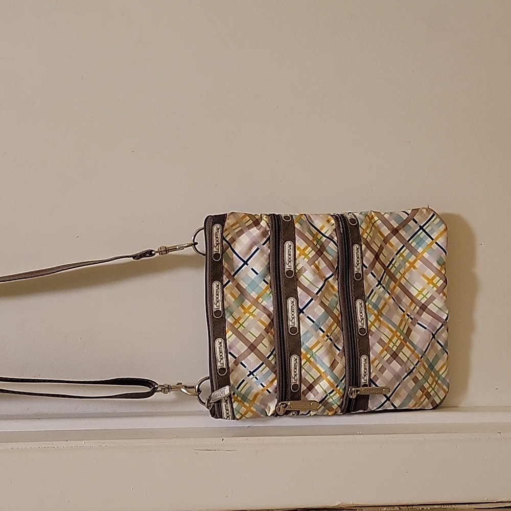 Le Sportsac crossover bag